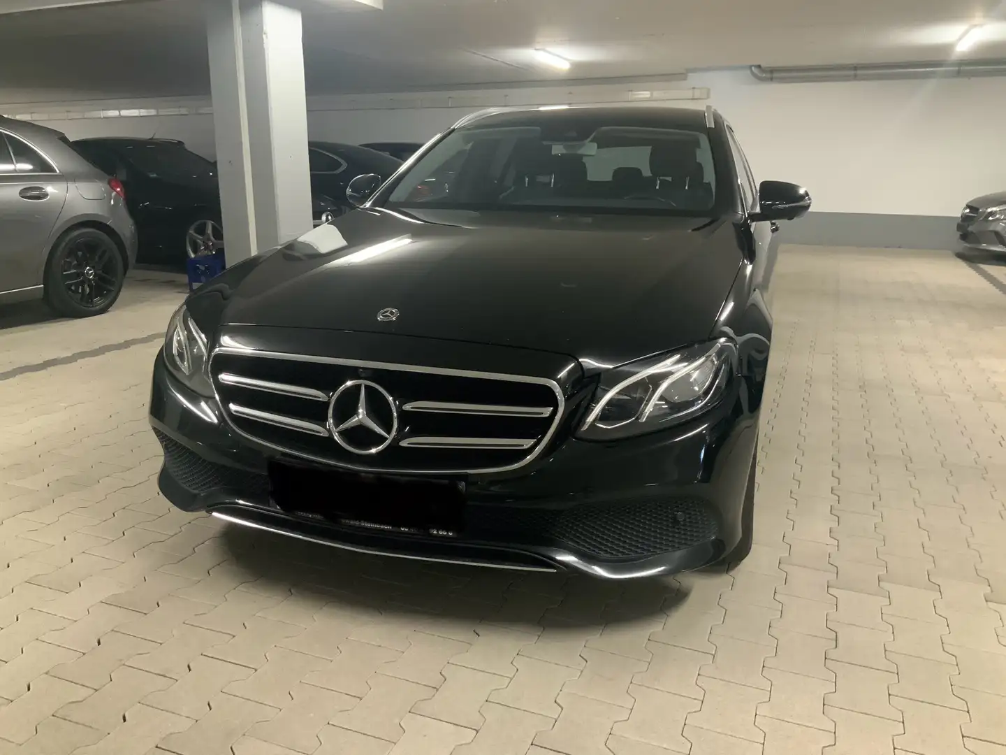 Mercedes-Benz E 220 E 220 d (213.204) Nero - 1