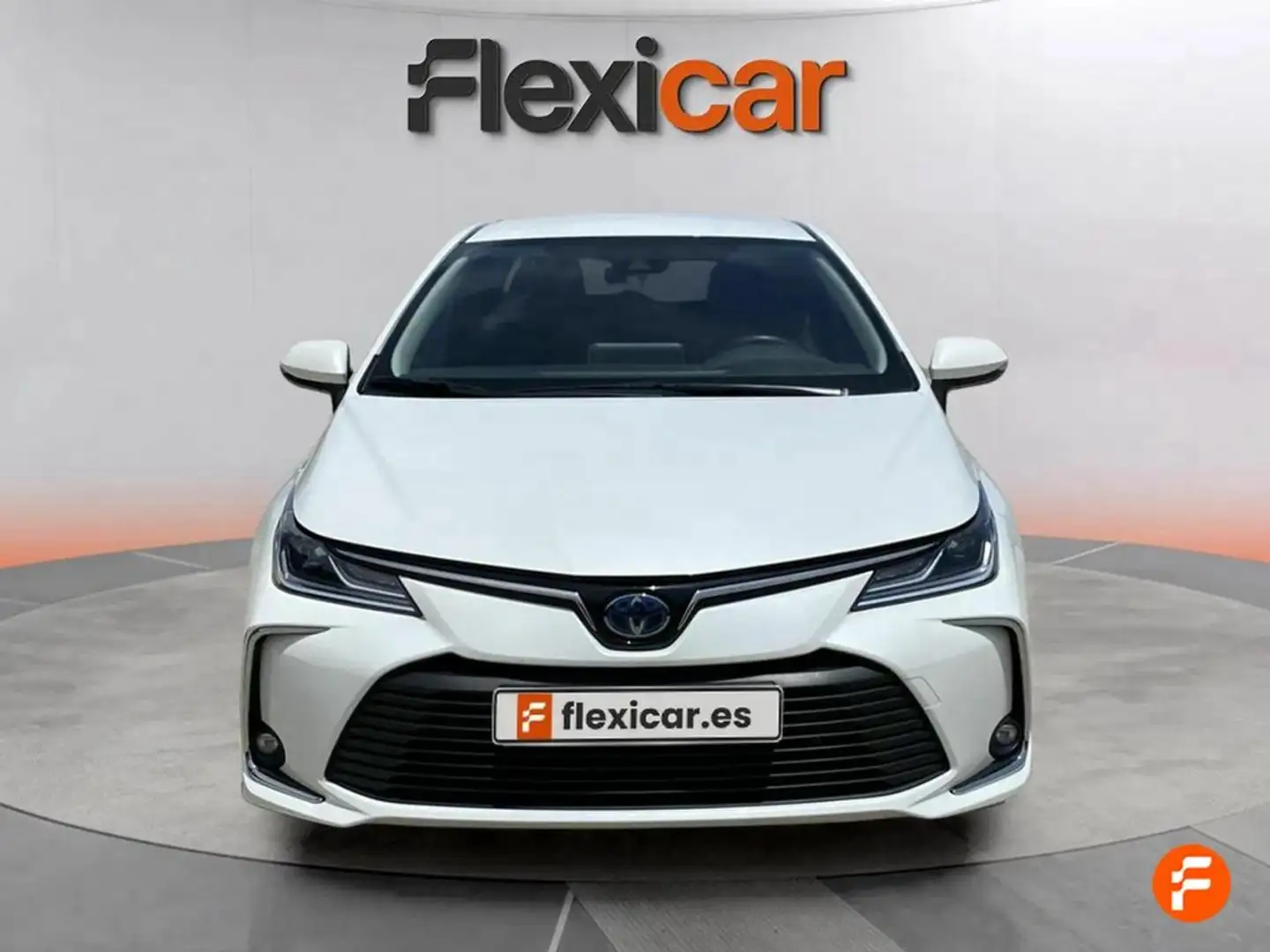 Toyota Corolla Sedán 125H Active Tech Amarillo - 2