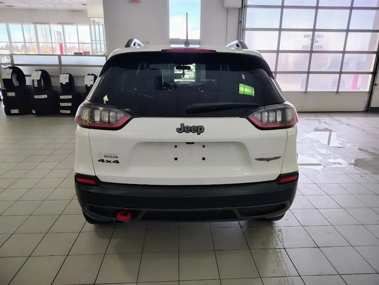 Jeep Cherokee снимка Jeep Cherokee