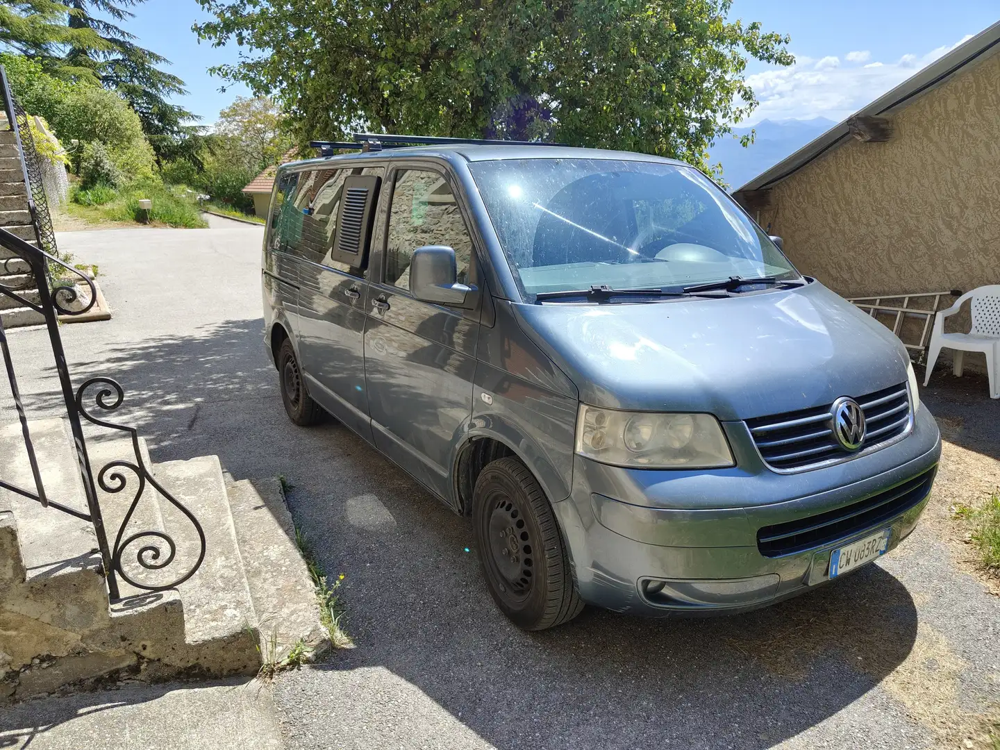 Volkswagen T5 Caravelle 2.5 TDI comfortline Gris - 1