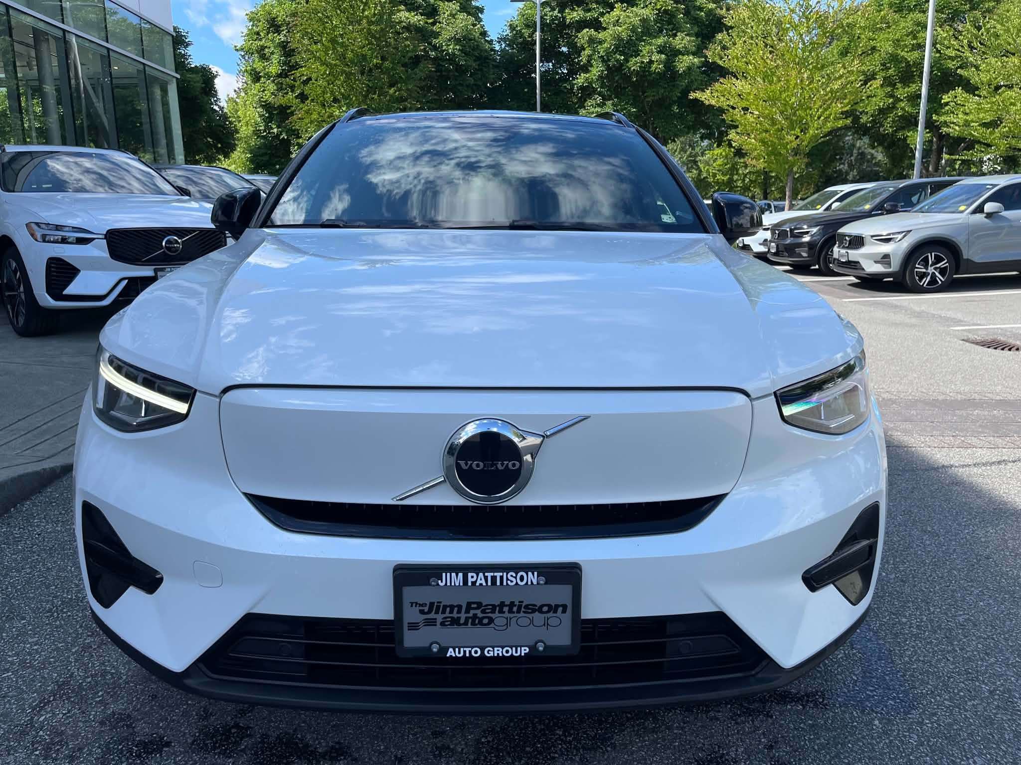 2024 Volvo XC40 Twin eAWD Core thumb 8