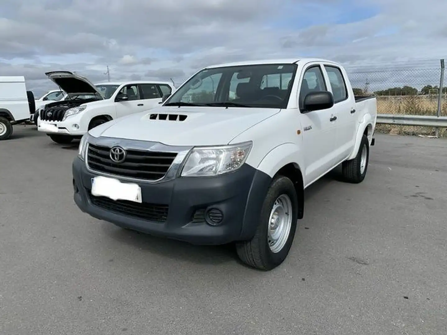 Toyota Hilux 2.5D-4D Cabina Doble GX 4x4 Blanco - 2