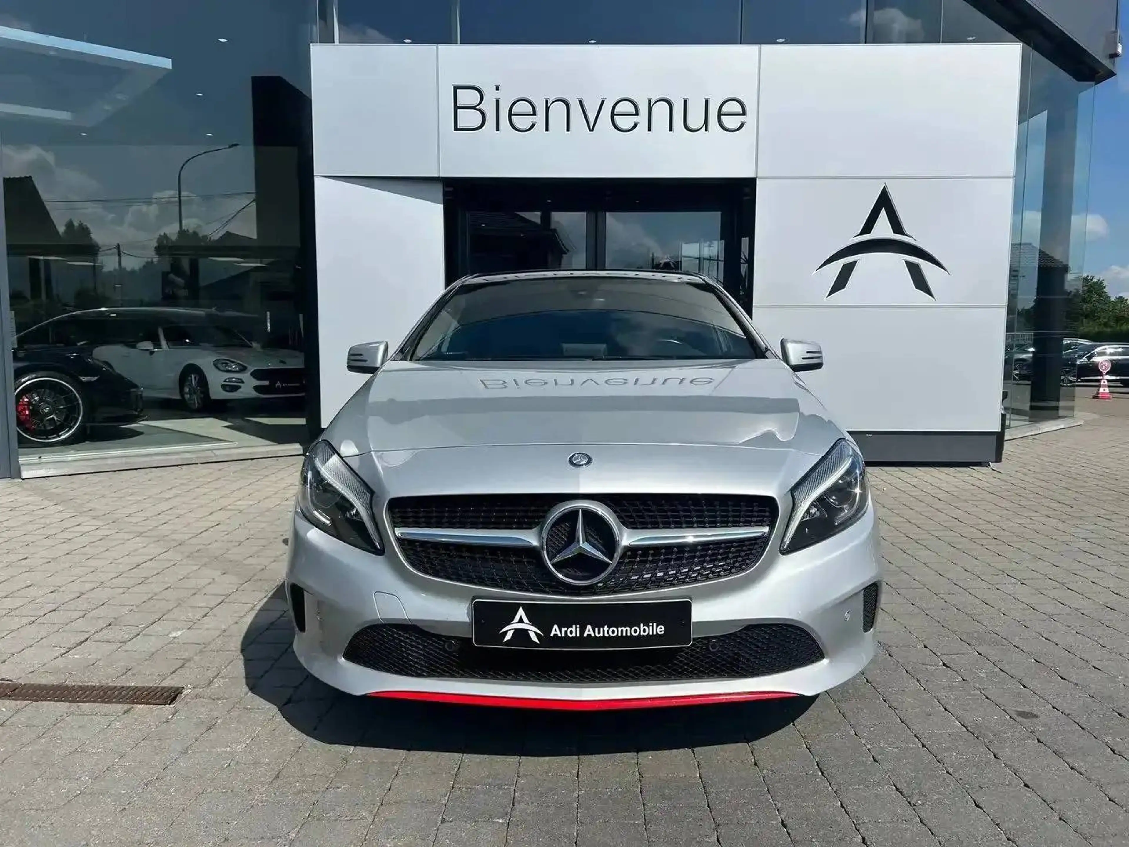 Mercedes-Benz A 180 *GARANTIE*GPS*BLUETOOTH*SIEGES CHAUFFANT*CRUISE* — photo 2