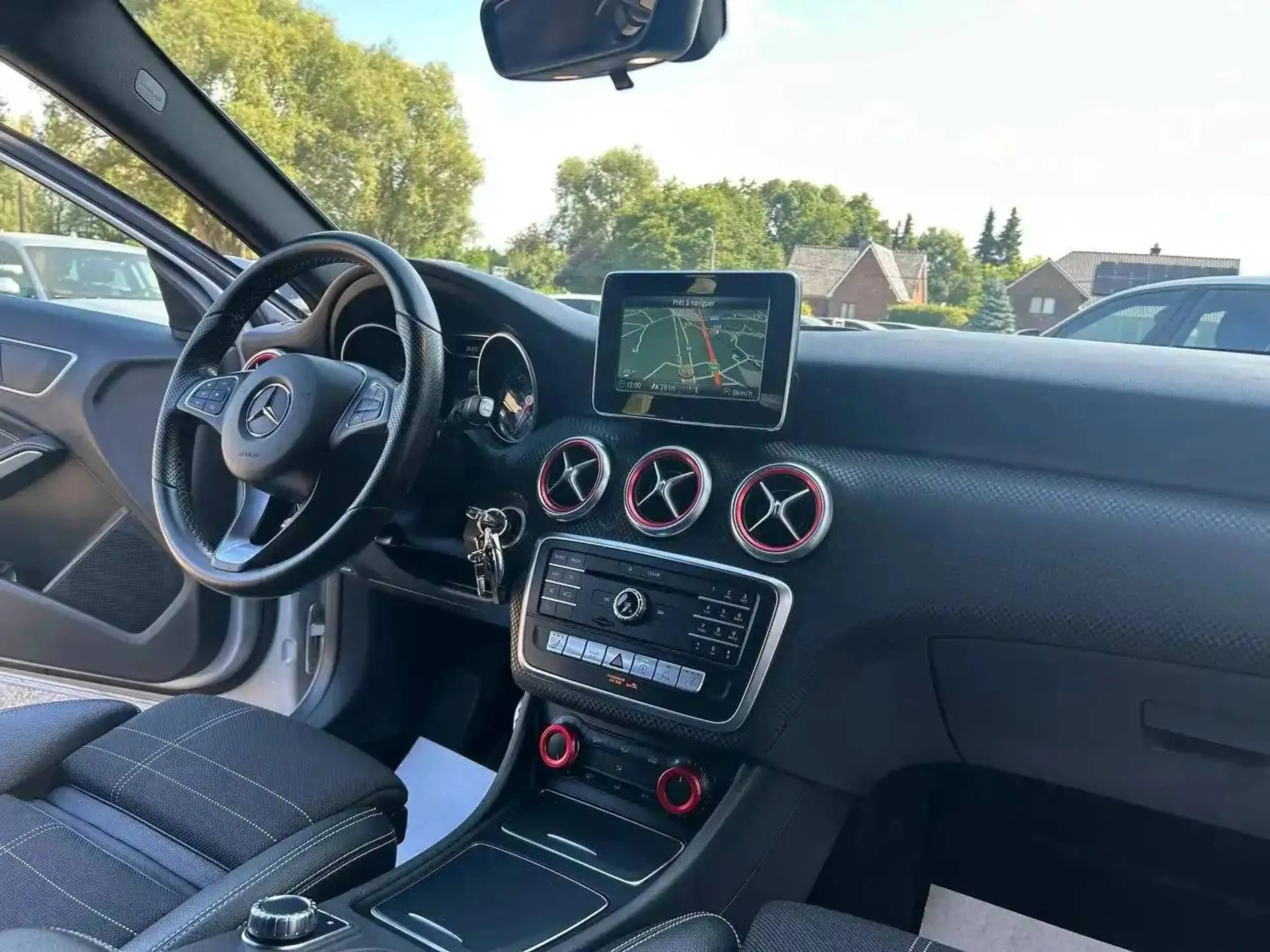 Mercedes-Benz A 180 *GARANTIE*GPS*BLUETOOTH*SIEGES CHAUFFANT*CRUISE* — photo 10