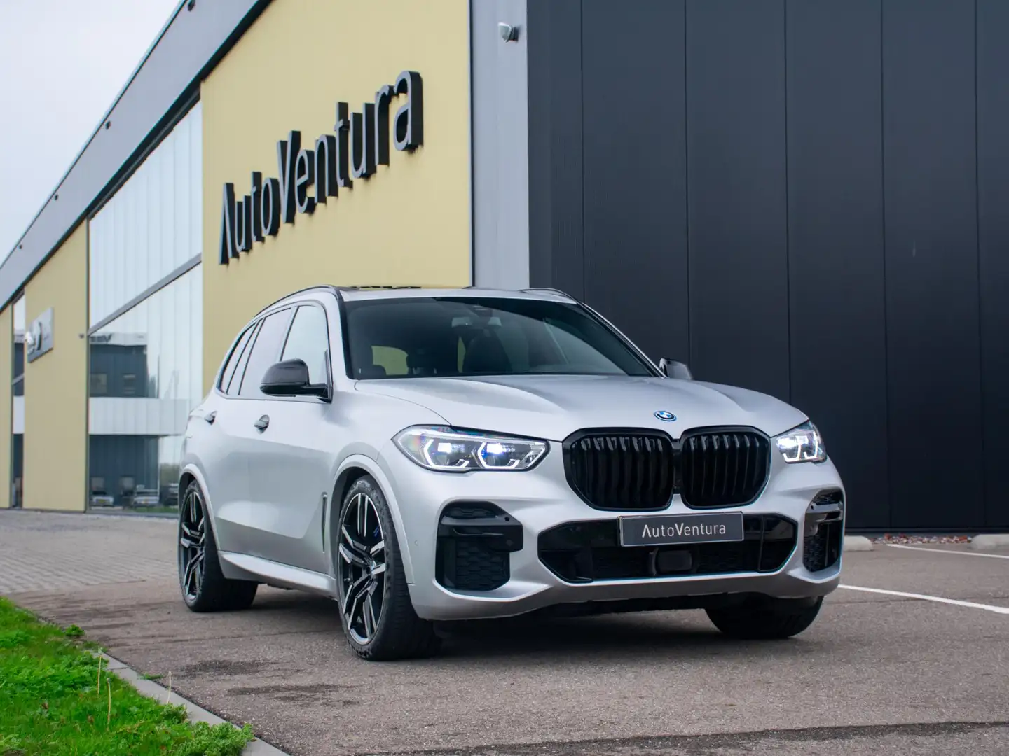 BMW X5 xDrive45e High Executive | M-sport | Hifi Sound | Weiß - 2
