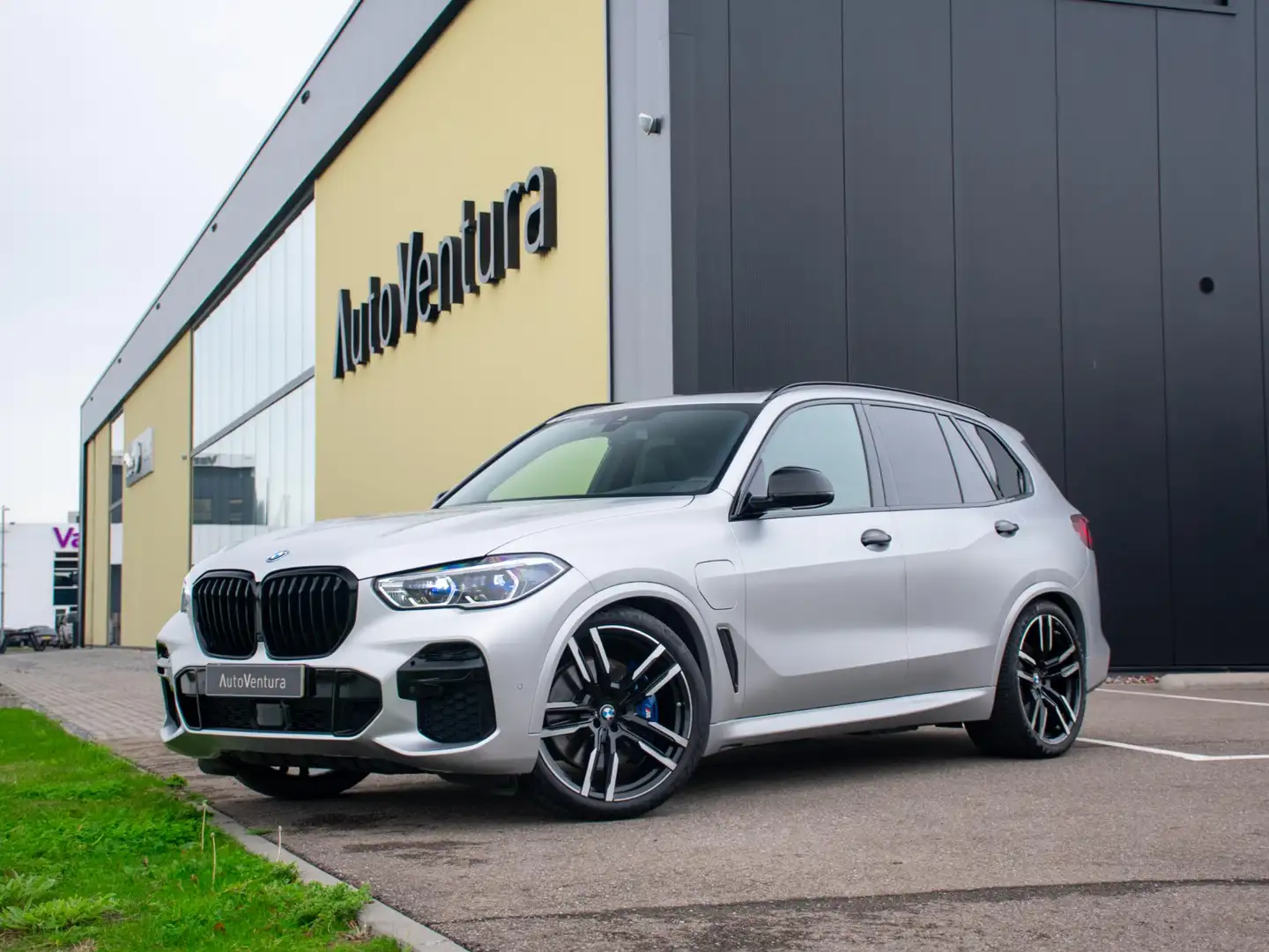 BMW X5 xDrive45e High Executive | M-sport | Hifi Sound | Weiß - 1