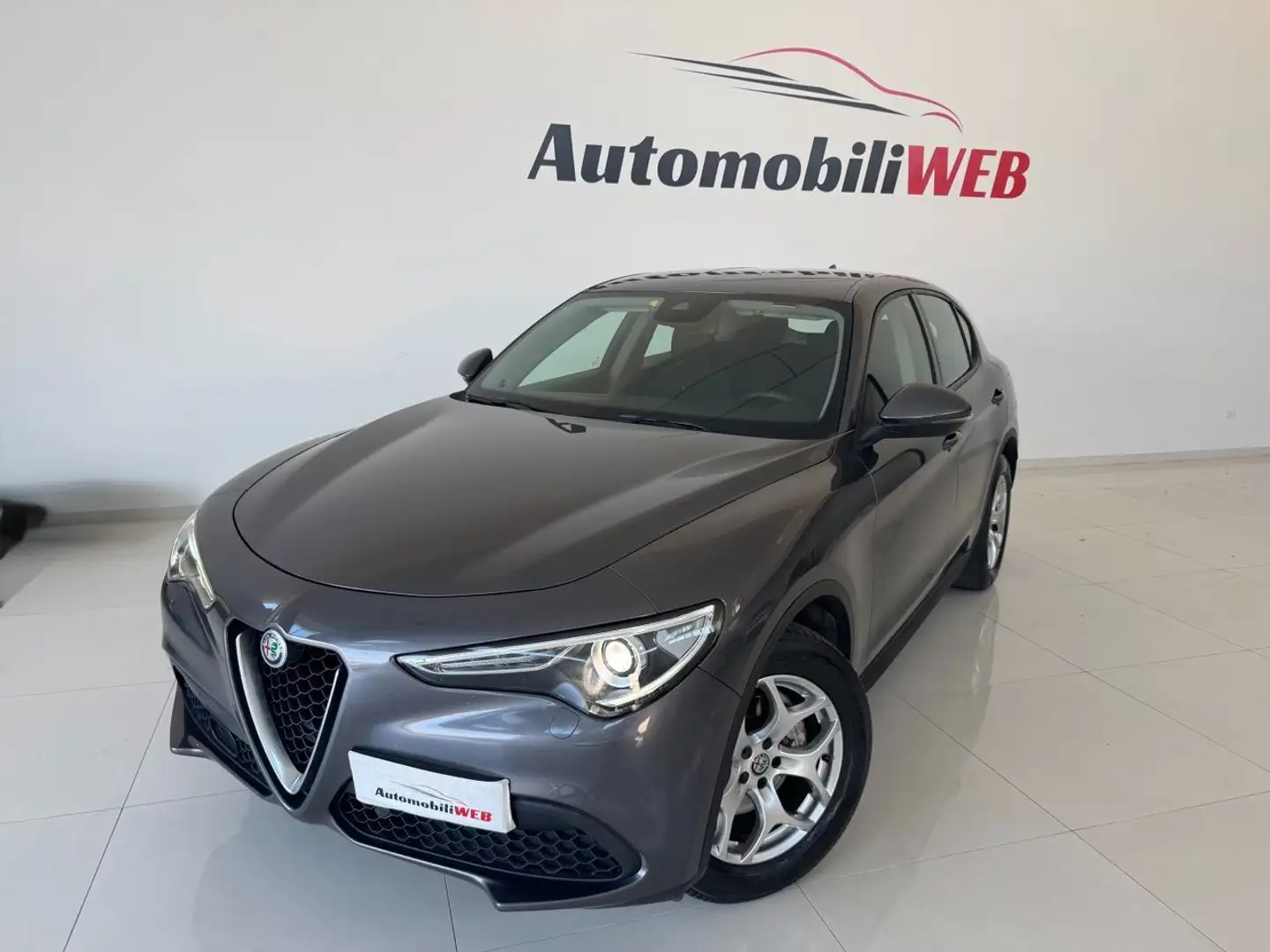 Alfa Romeo Stelvio 2.2 Q4 190cv auto Grigio - 1