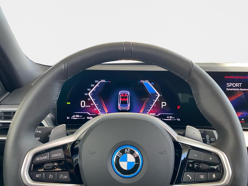 BMW 330 M Sport — photo 14
