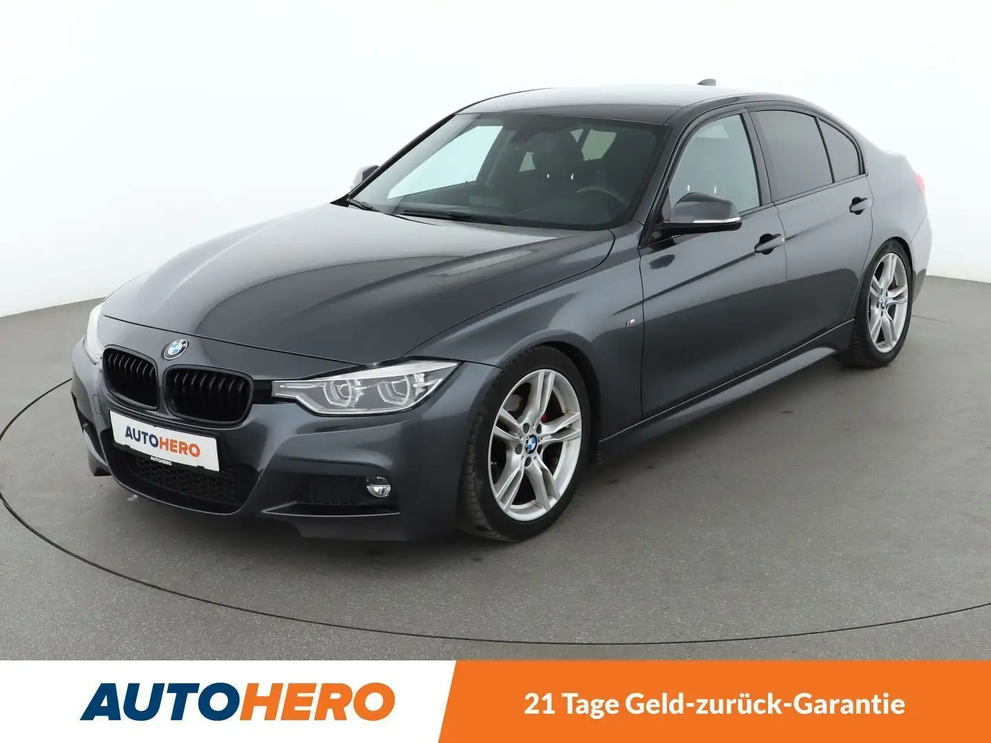 BMW 318 318d M Sport Aut.*NAVI*LED*PDC*SHZ*TEMPO* Grau - 1