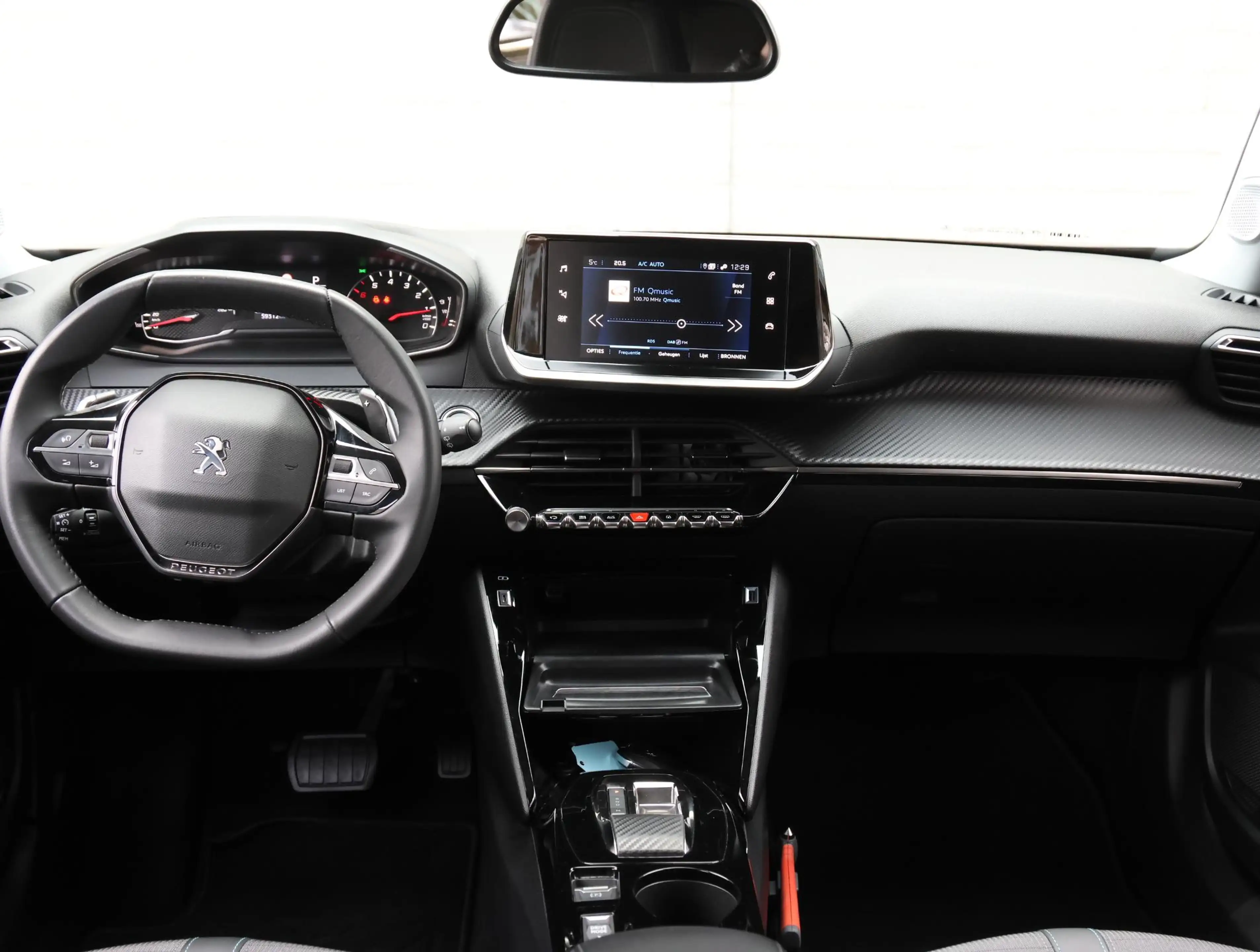 Peugeot 2008 SUV Allure 130pk Automaat | Navigatie | Climate Co — photo 13