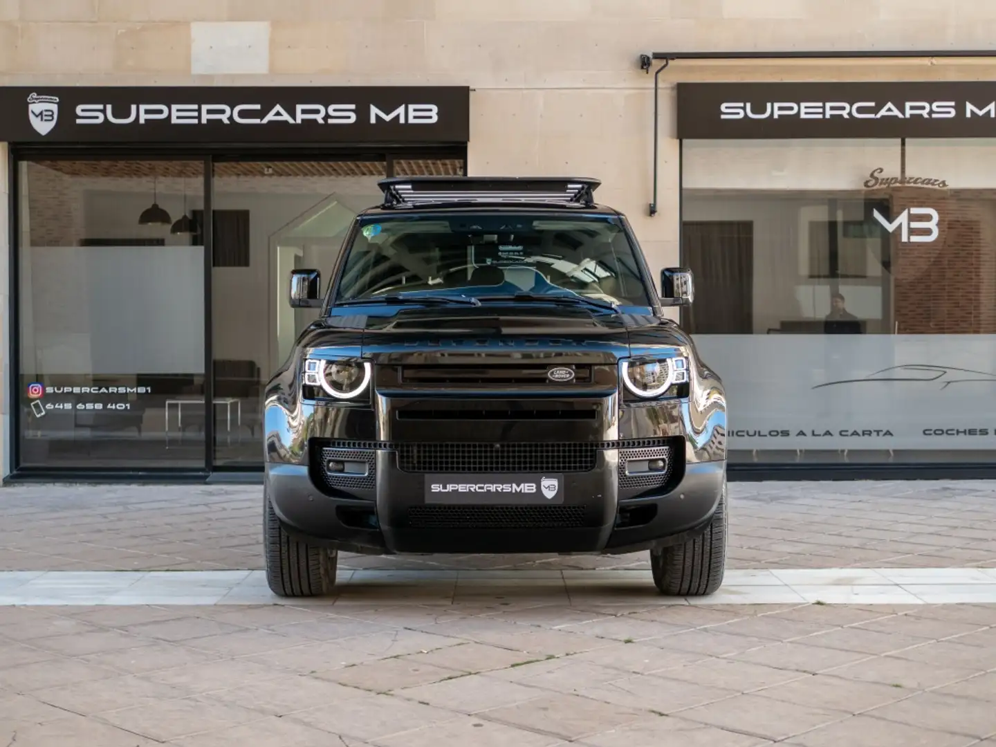 Land Rover Defender 130 3.0D l6 MHEV X- Dynamic HSE AWD Aut. 250 Nero - 2