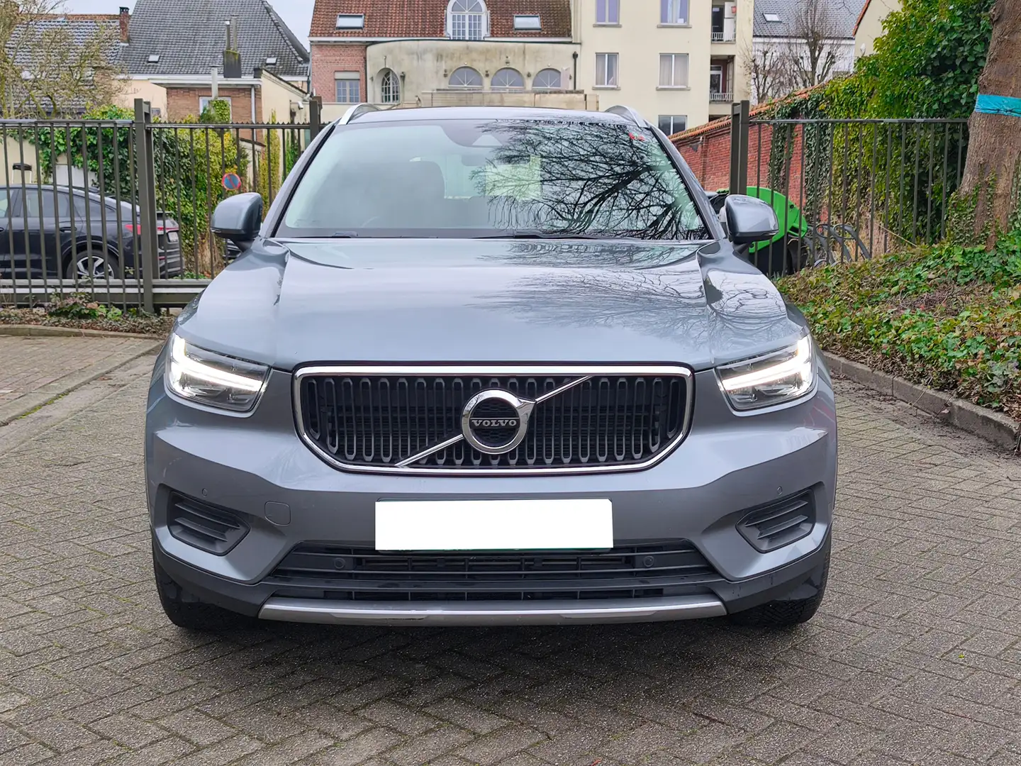 Volvo XC40 2.0 D3 AWD Momentum / Harman Kardon / 1ste Eig. Grijs - 2