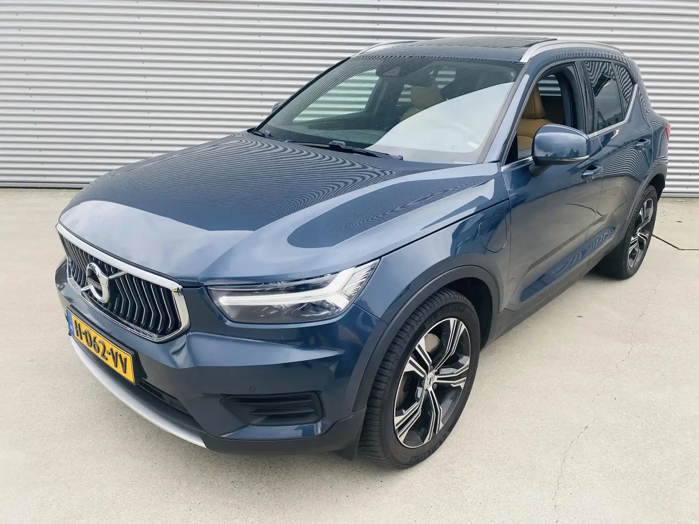 Volvo XC40 1.5 T5 Twin Engine Inscription Blauw - 2