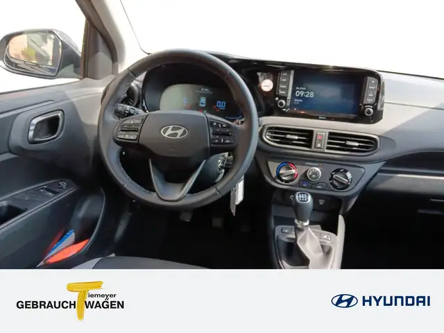 Hyundai i10 view 12