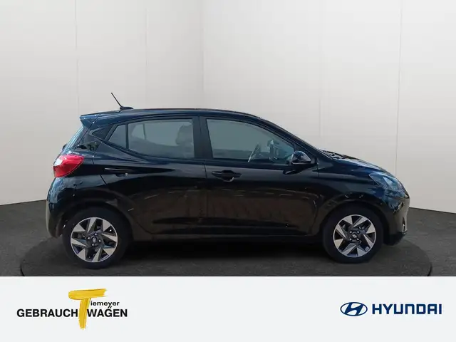 Hyundai i10 view 4
