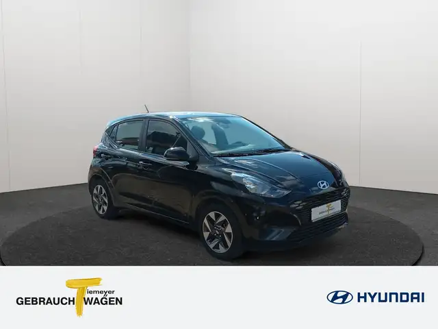 Hyundai i10 view 3