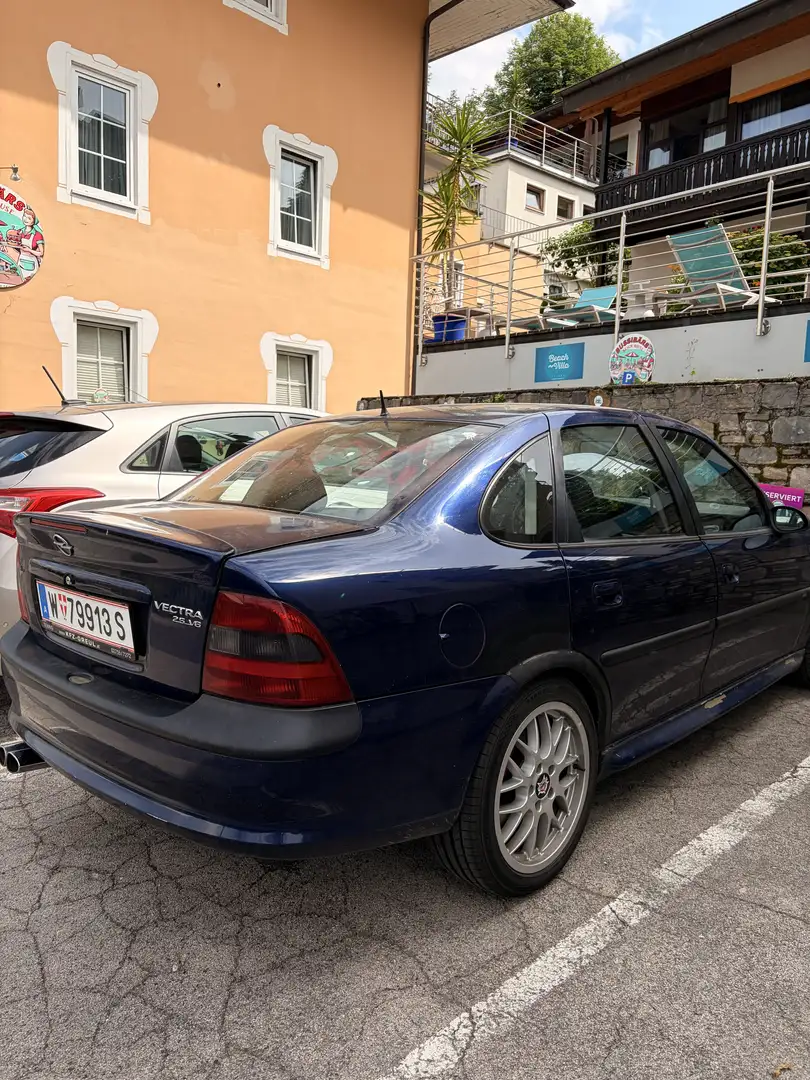 Opel Vectra i500 2,5i V6 Violett - 2