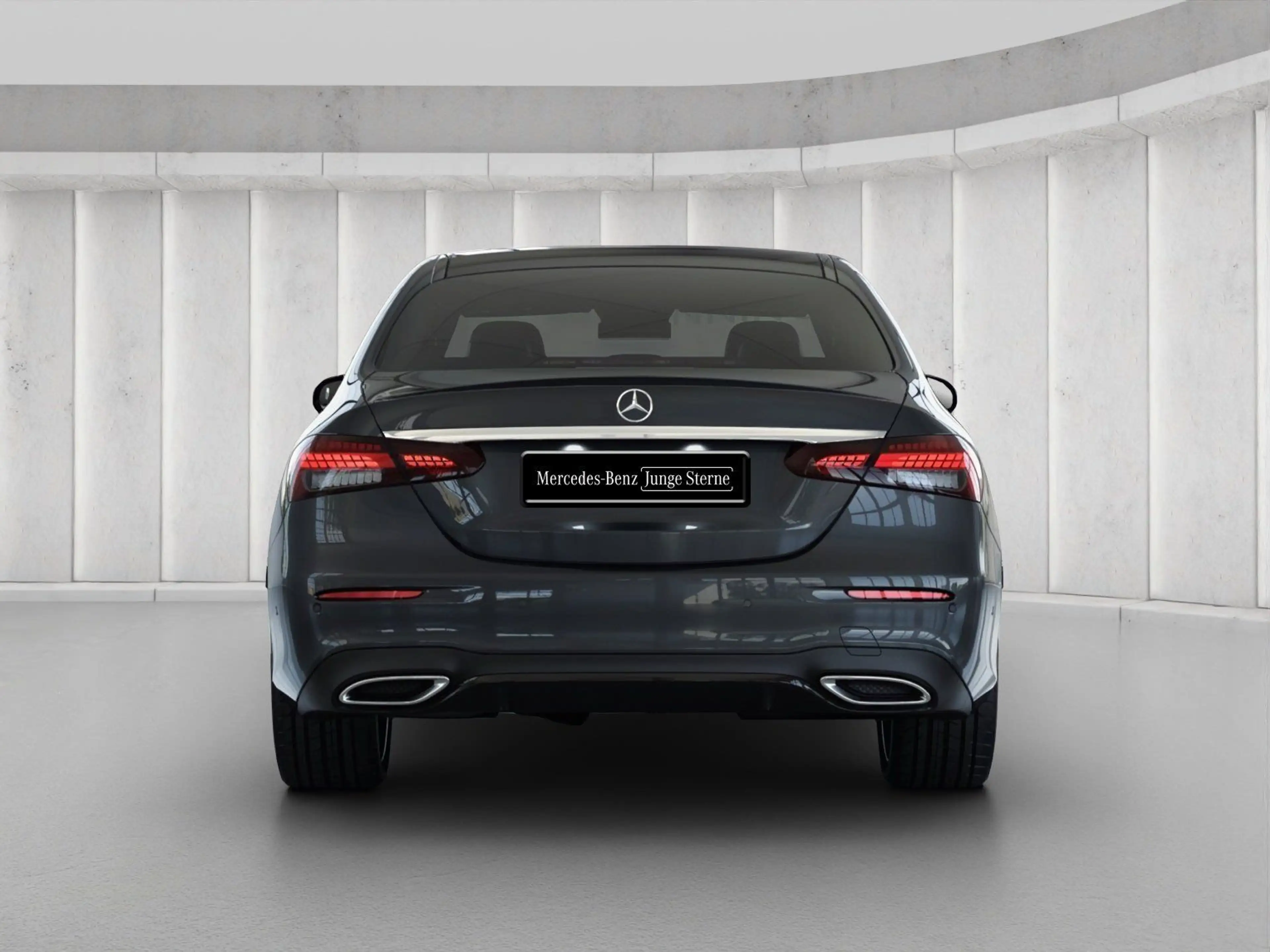 Mercedes-Benz E 220 d Limo AMG Night Panora Burm Multibeam 20" — photo 3