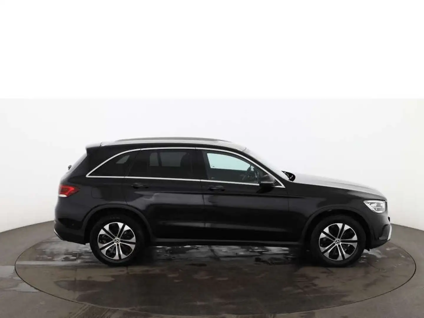 Mercedes-Benz GLC 200 d Aut LED RADAR LEDER NAVI R-CAM SITZHZG Schwarz - 2