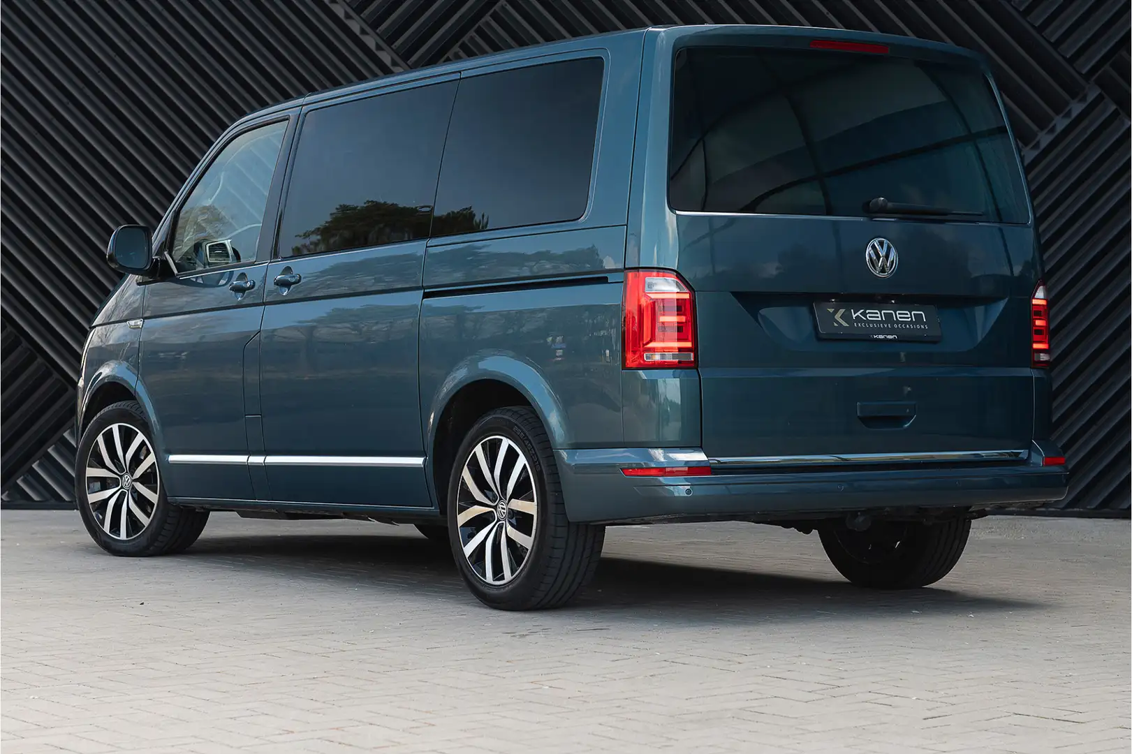 Volkswagen Transporter Multivan Highline 2.0 TDI DC DSG ACC Dynaudio DCC Зелёный - 2