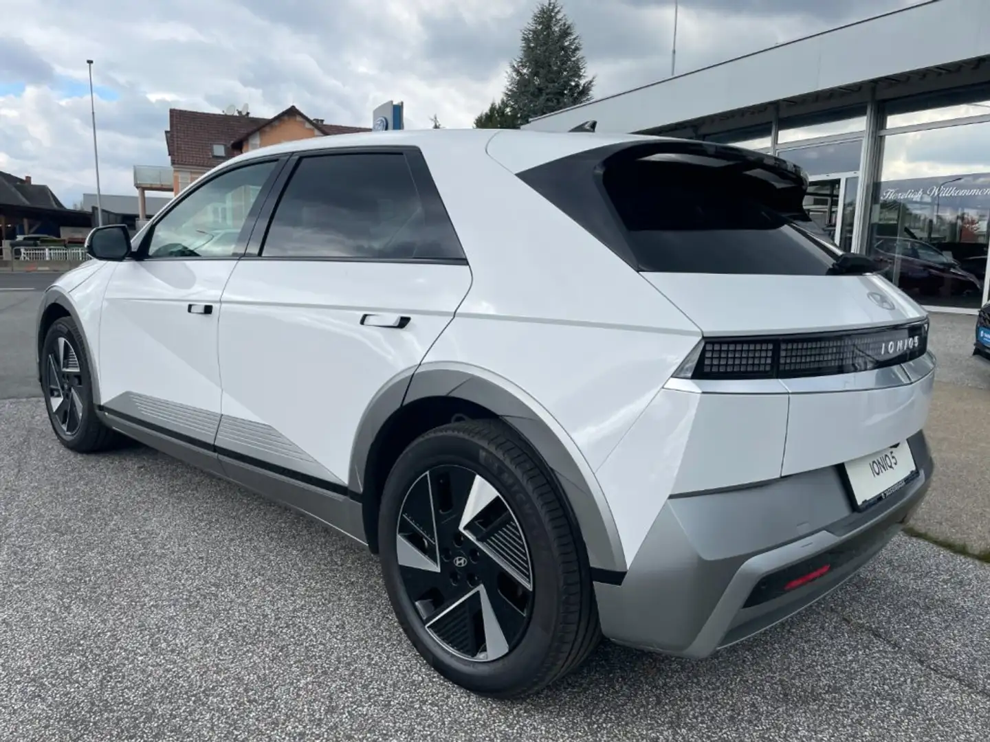 Hyundai IONIQ 5 Prestige Line 84kWh 4WD ALLRAD Weiß - 2