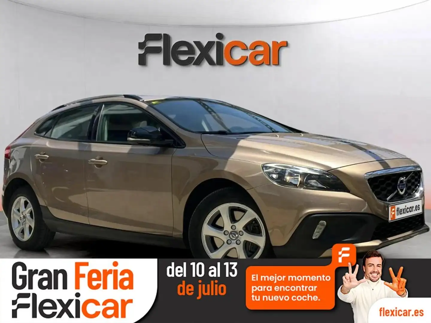 Volvo V40 2.0 D2 Kinetic Beige - 1