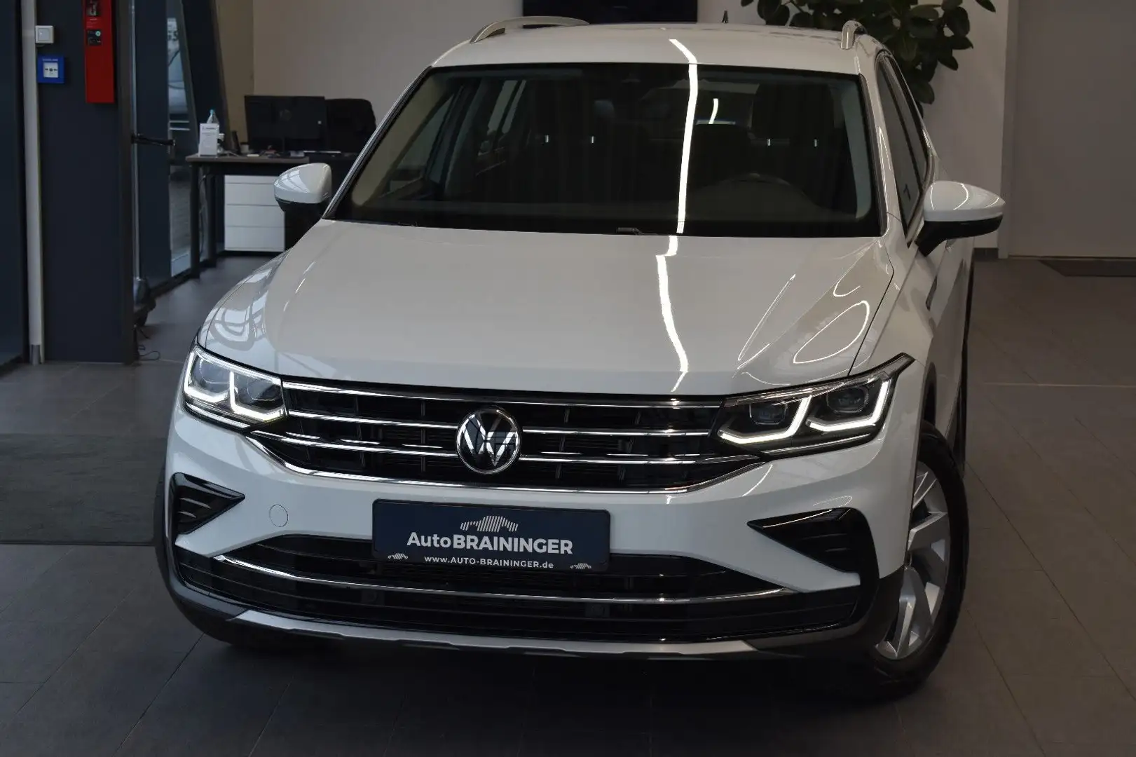 Volkswagen Tiguan 2.0TDI 4Motion DSG Elegance Matrix~VirtCo Fehér - 1