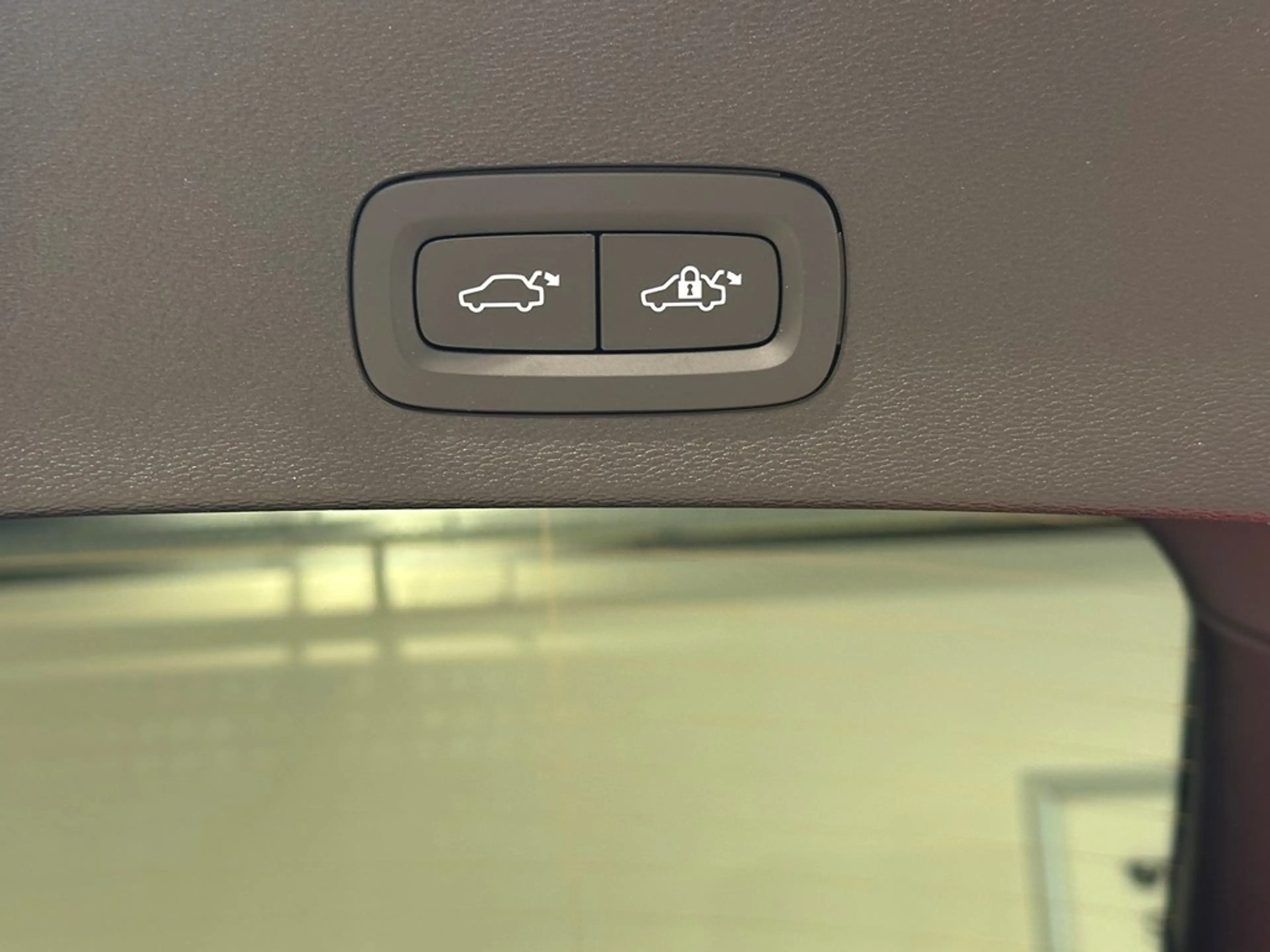 Volvo EC40 Recharge + electr trekhaak — photo 10