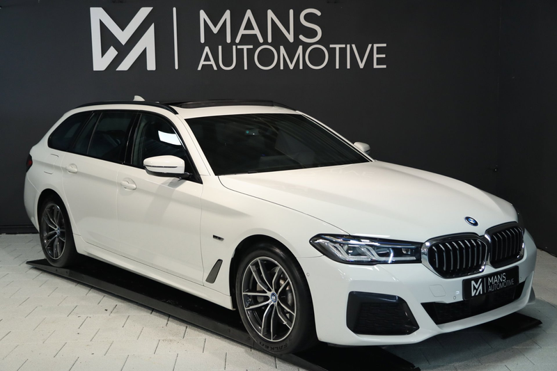 BMW 530 5-serie Touring 530e M Sport / PANO / LASER / HUD — photo 45