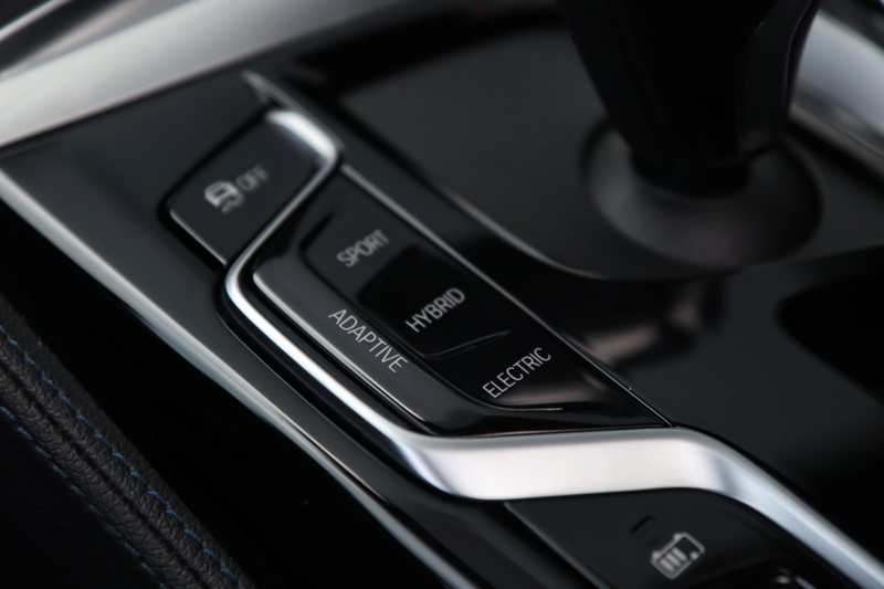 BMW 530 5-serie Touring 530e M Sport / PANO / LASER / HUD — photo 20