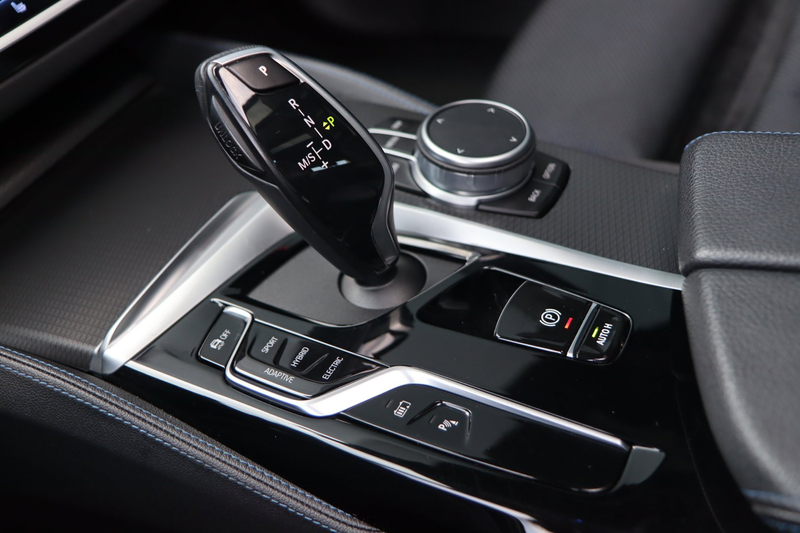 BMW 530 5-serie Touring 530e M Sport / PANO / LASER / HUD — photo 28