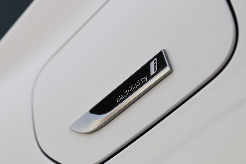 BMW 530 5-serie Touring 530e M Sport / PANO / LASER / HUD — photo 36