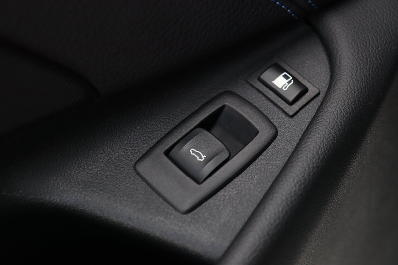 BMW 530 5-serie Touring 530e M Sport / PANO / LASER / HUD — photo 34