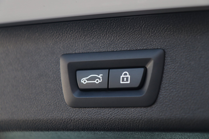 BMW 530 5-serie Touring 530e M Sport / PANO / LASER / HUD — photo 44