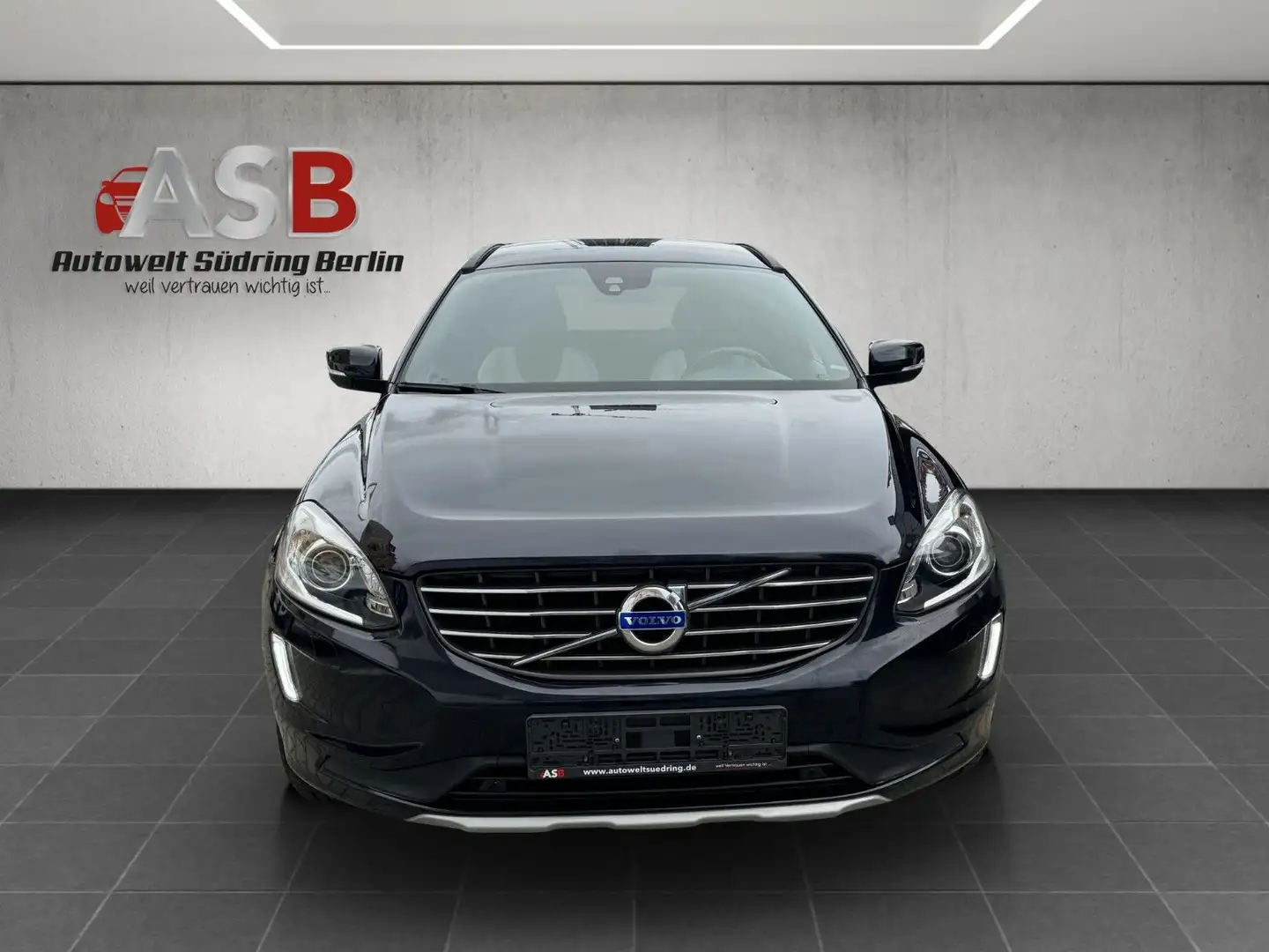 Volvo XC60 XC60 Momentum 2WD Leder*Xenon*Navi* Blau - 2