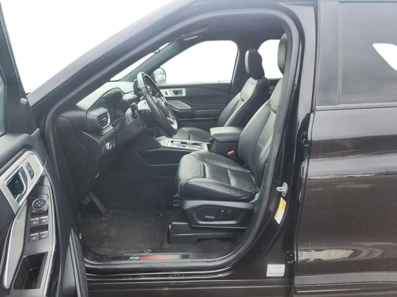Ford Explorer снимка Ford Explorer