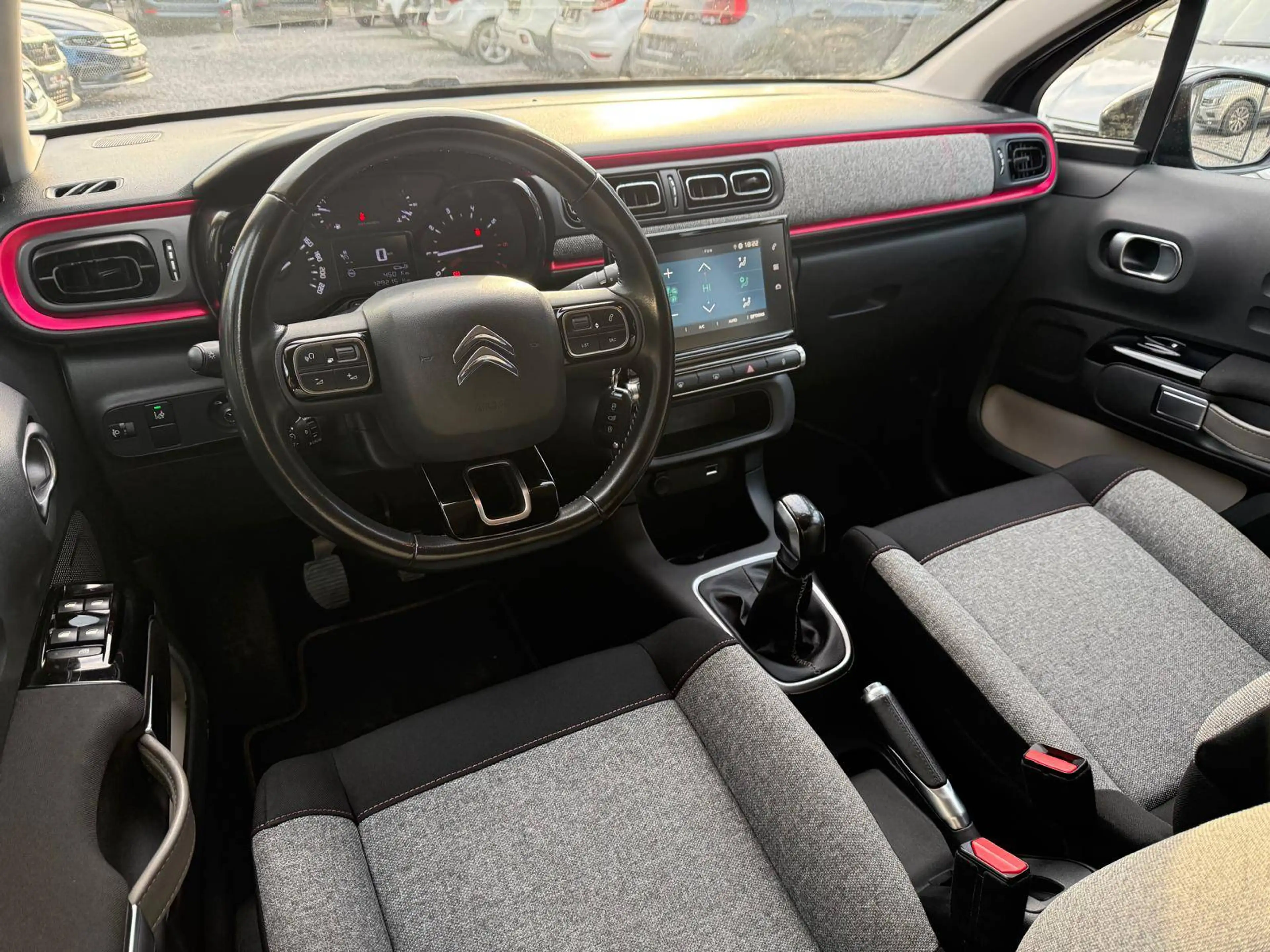 Citroen C3 C3 1.2i Édition spéciale ELLE / CarPlay / Entretien + CT + Garantie 1 an — photo 6