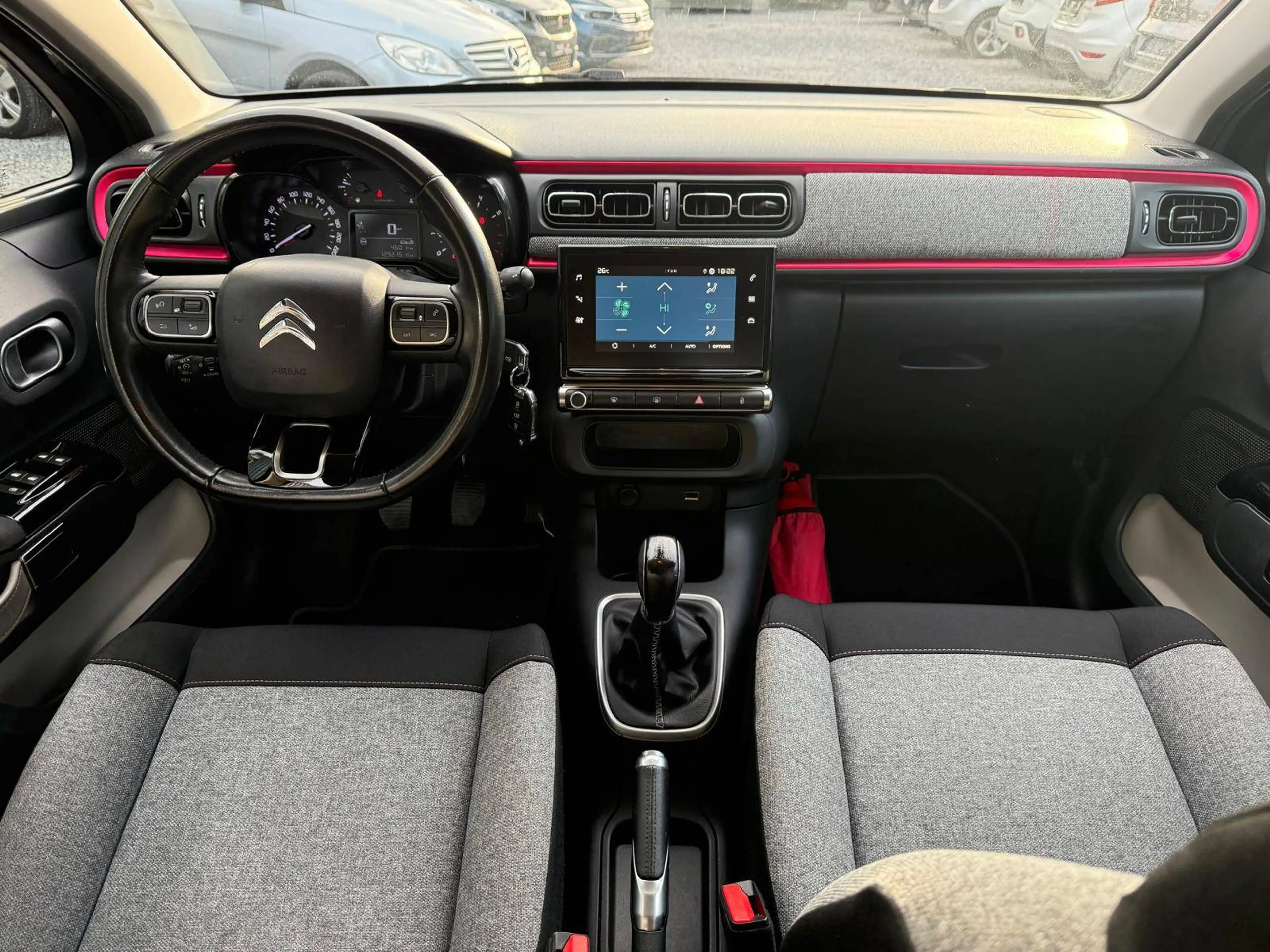Citroen C3 C3 1.2i Édition spéciale ELLE / CarPlay / Entretien + CT + Garantie 1 an — photo 7