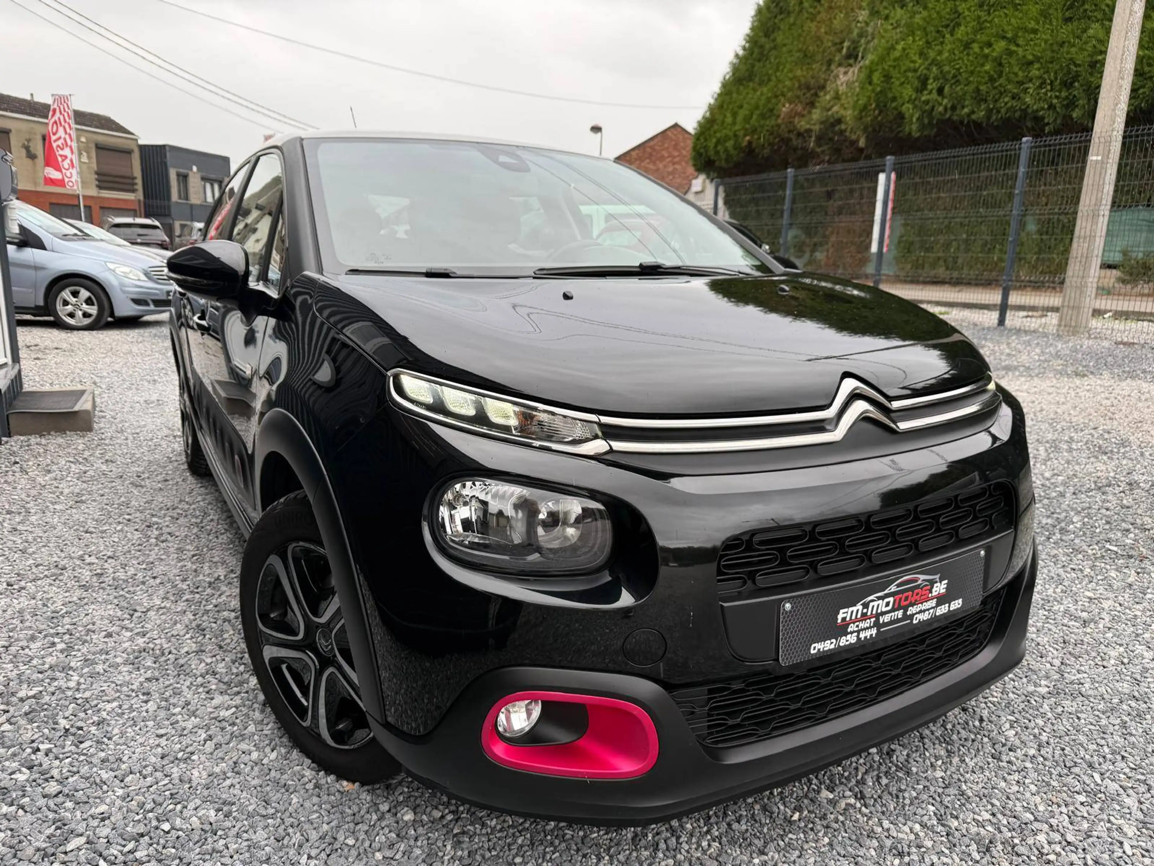 Citroen C3 C3 1.2i Édition spéciale ELLE / CarPlay / Entretien + CT + Garantie 1 an — photo 2