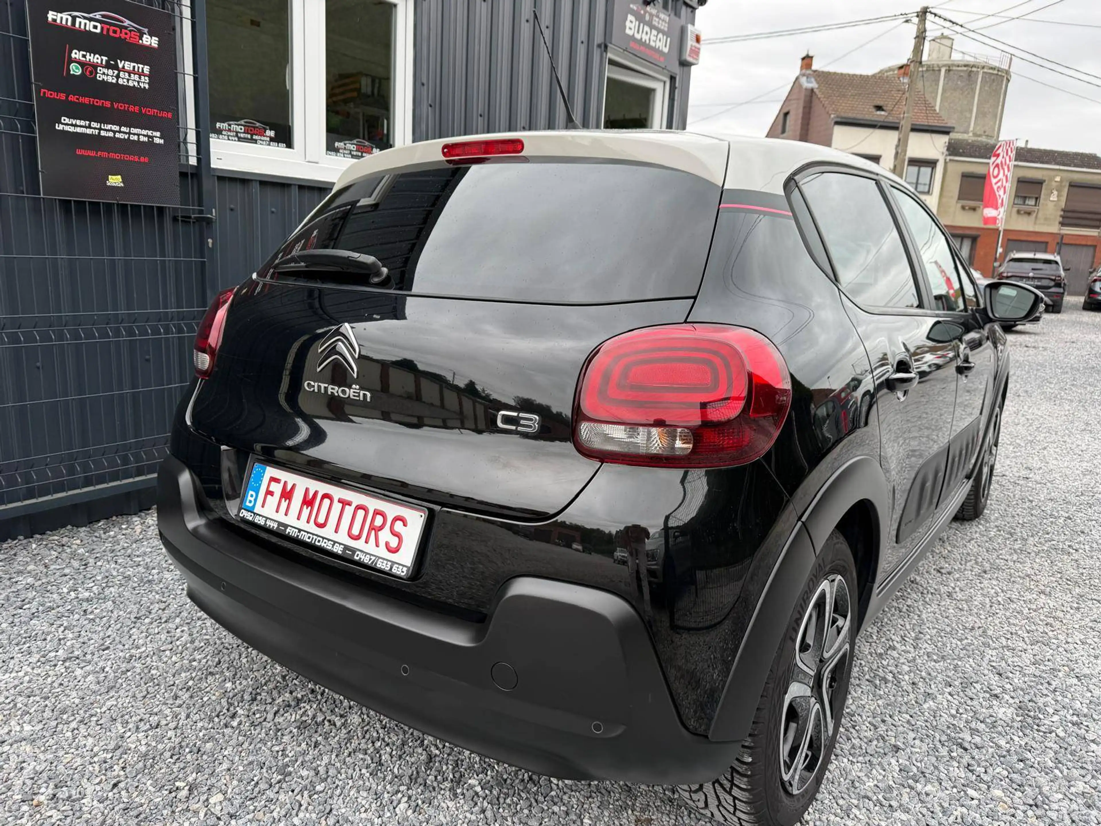 Citroen C3 C3 1.2i Édition spéciale ELLE / CarPlay / Entretien + CT + Garantie 1 an — photo 3
