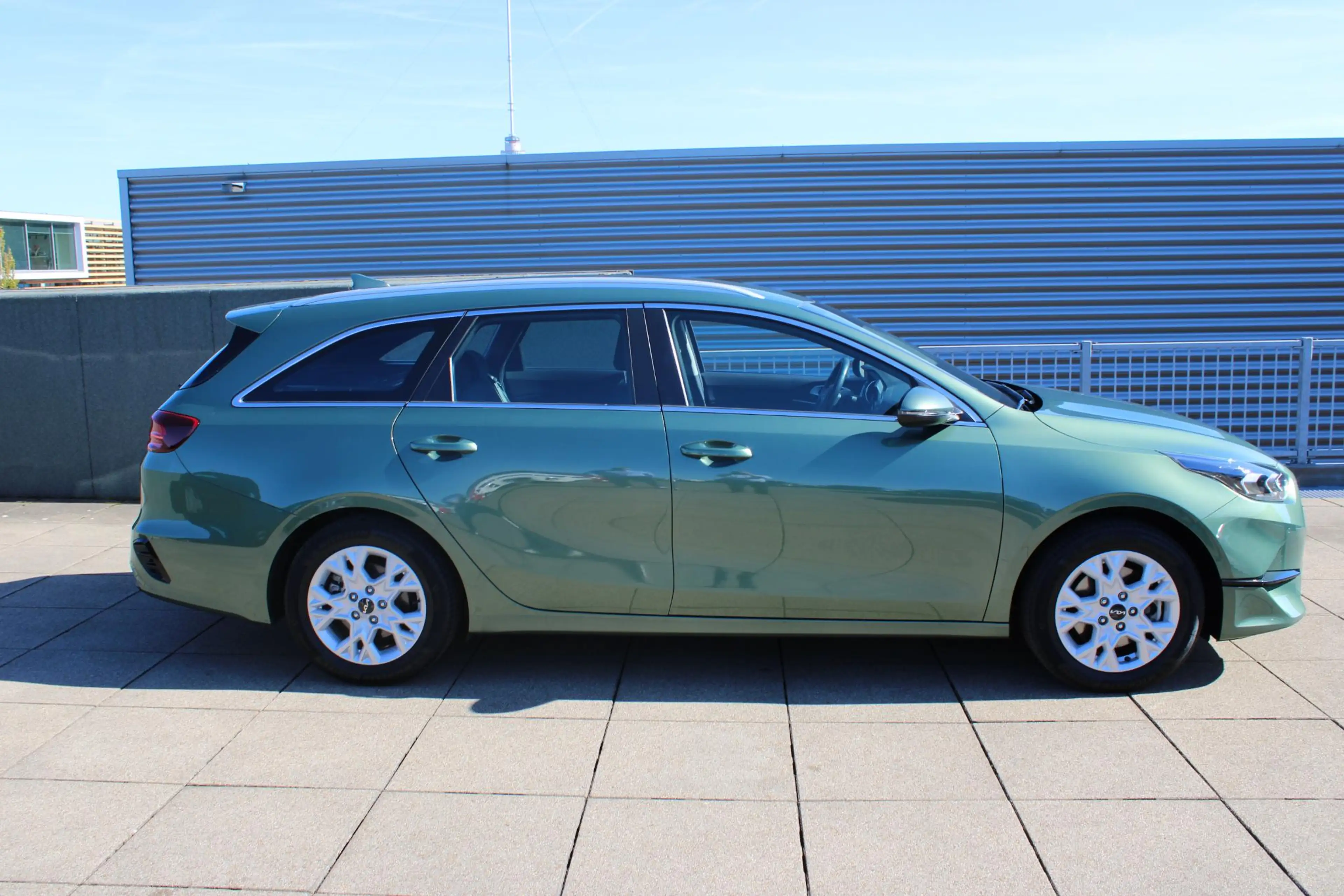 Kia Ceed SW / cee'd SW Sportswagon 1.5 T-GDi DynamicLine camera / navigat — photo 8