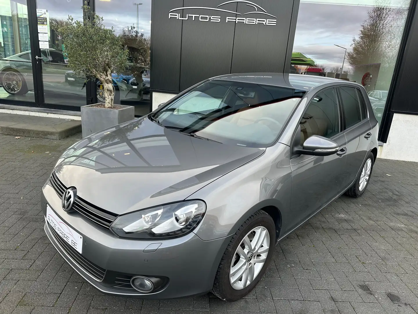 Volkswagen Golf 1.4 TSI Highline Leder Sport Camera 89000km Grigio - 1