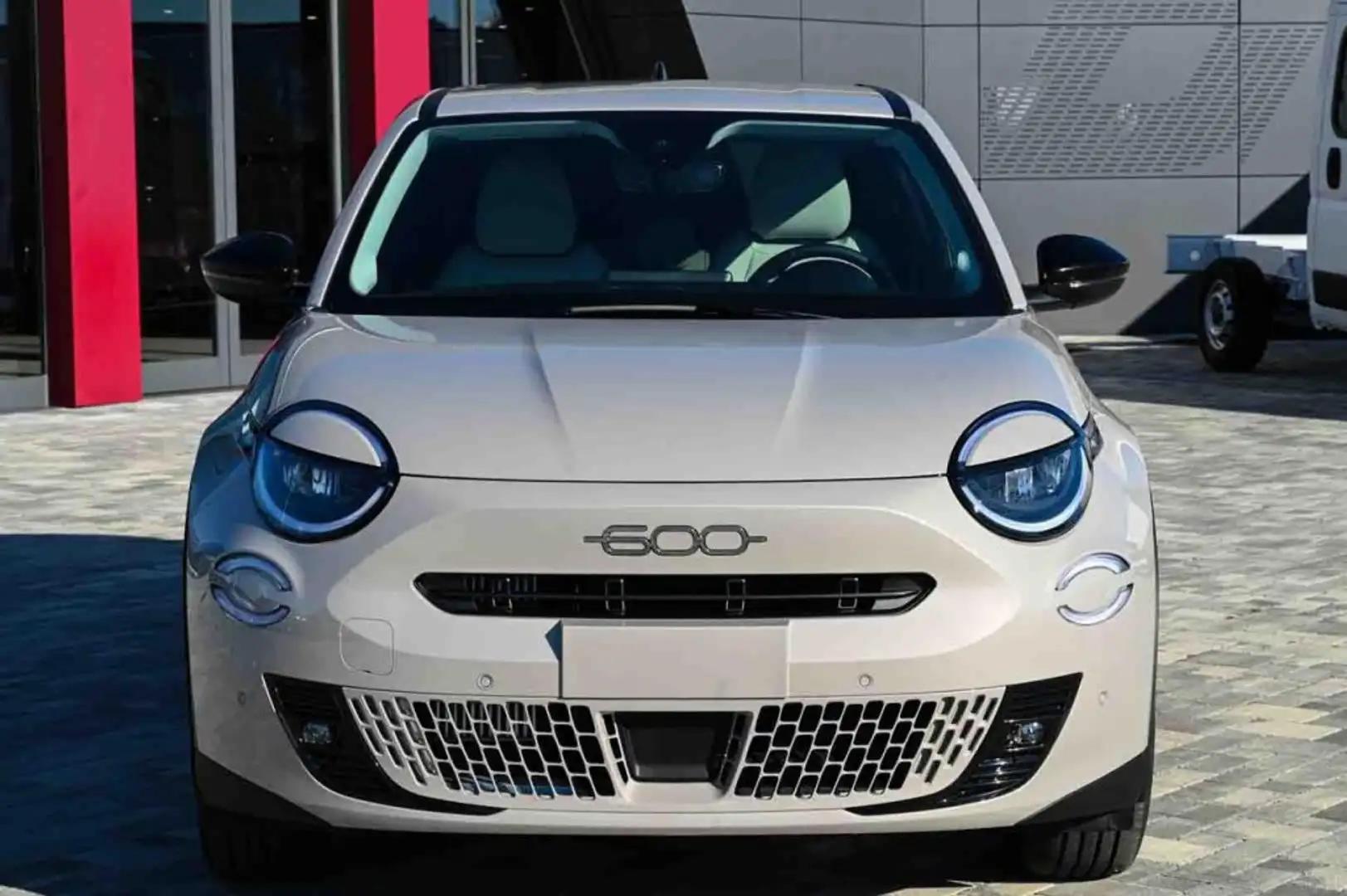 Fiat 600 Hybrid DCT MHEV La Prima Beige - 2