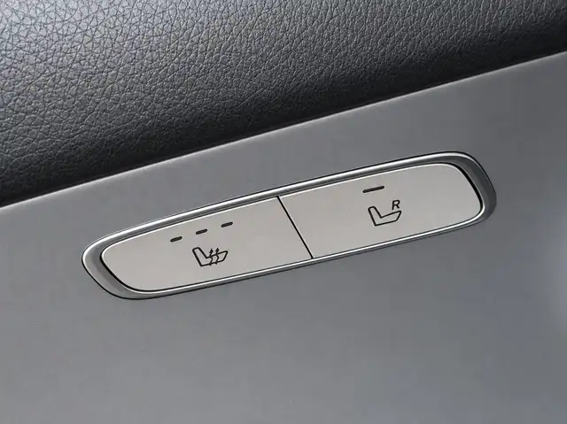 Mercedes-Benz E-Class view 20
