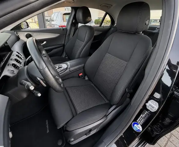 Mercedes-Benz E-Class view 8