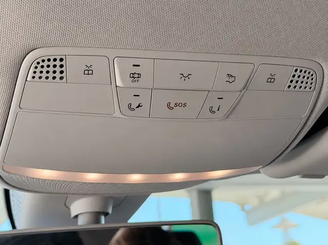 Mercedes-Benz E-Class view 19