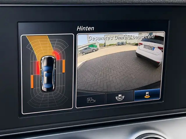 Mercedes-Benz E-Class view 22