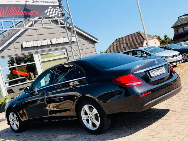Mercedes-Benz E-Class view 5