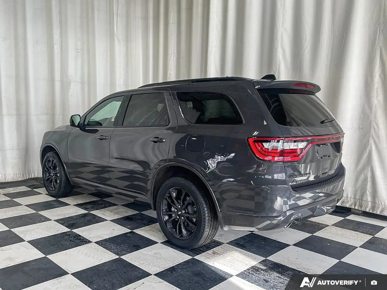 Dodge Durango снимка Dodge Durango