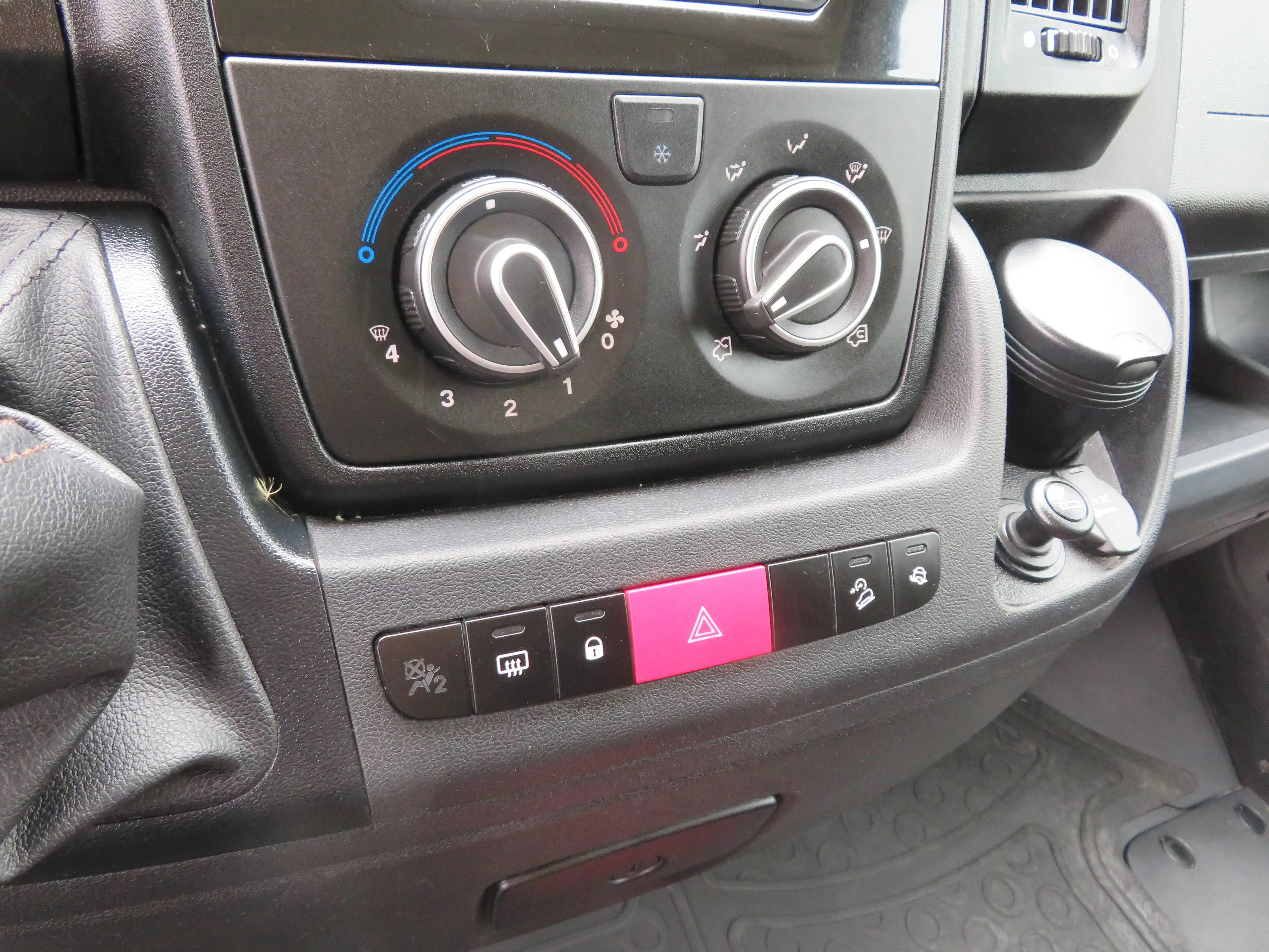 Citroen Jumper 2.2 BlueHDi - L1H1 — photo 13